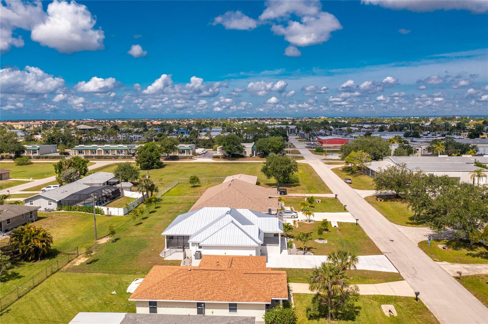 LA PUNTA PARK - Residential
