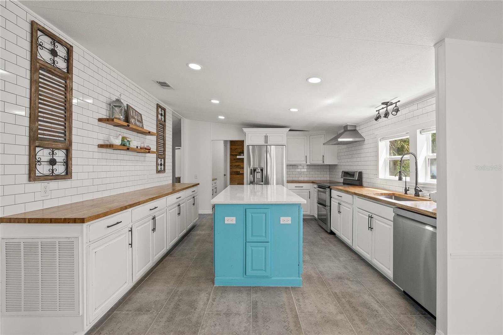 UNPLATTED - Residential