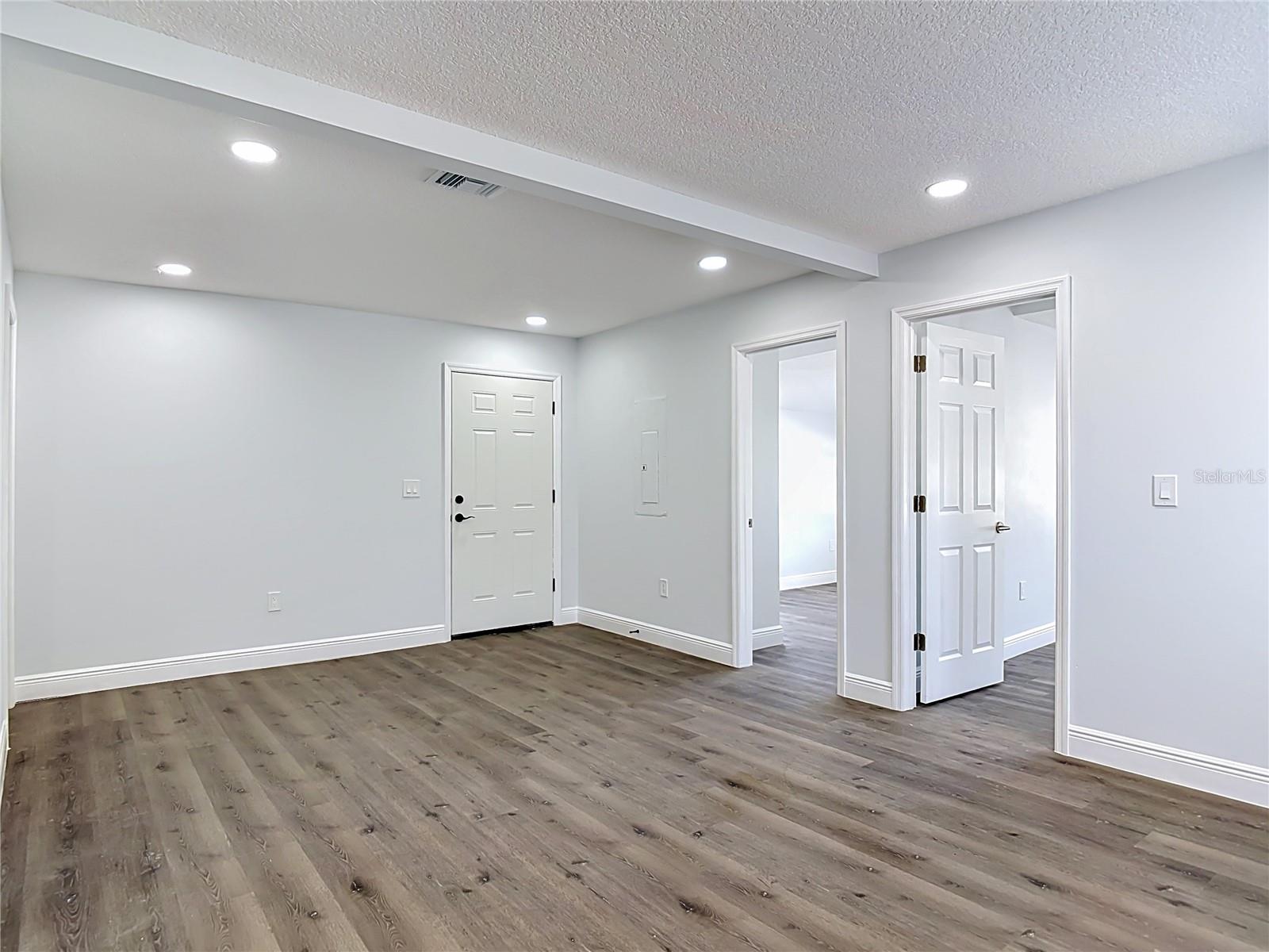 ORMOND LT N RIVER LT 11 - Residential