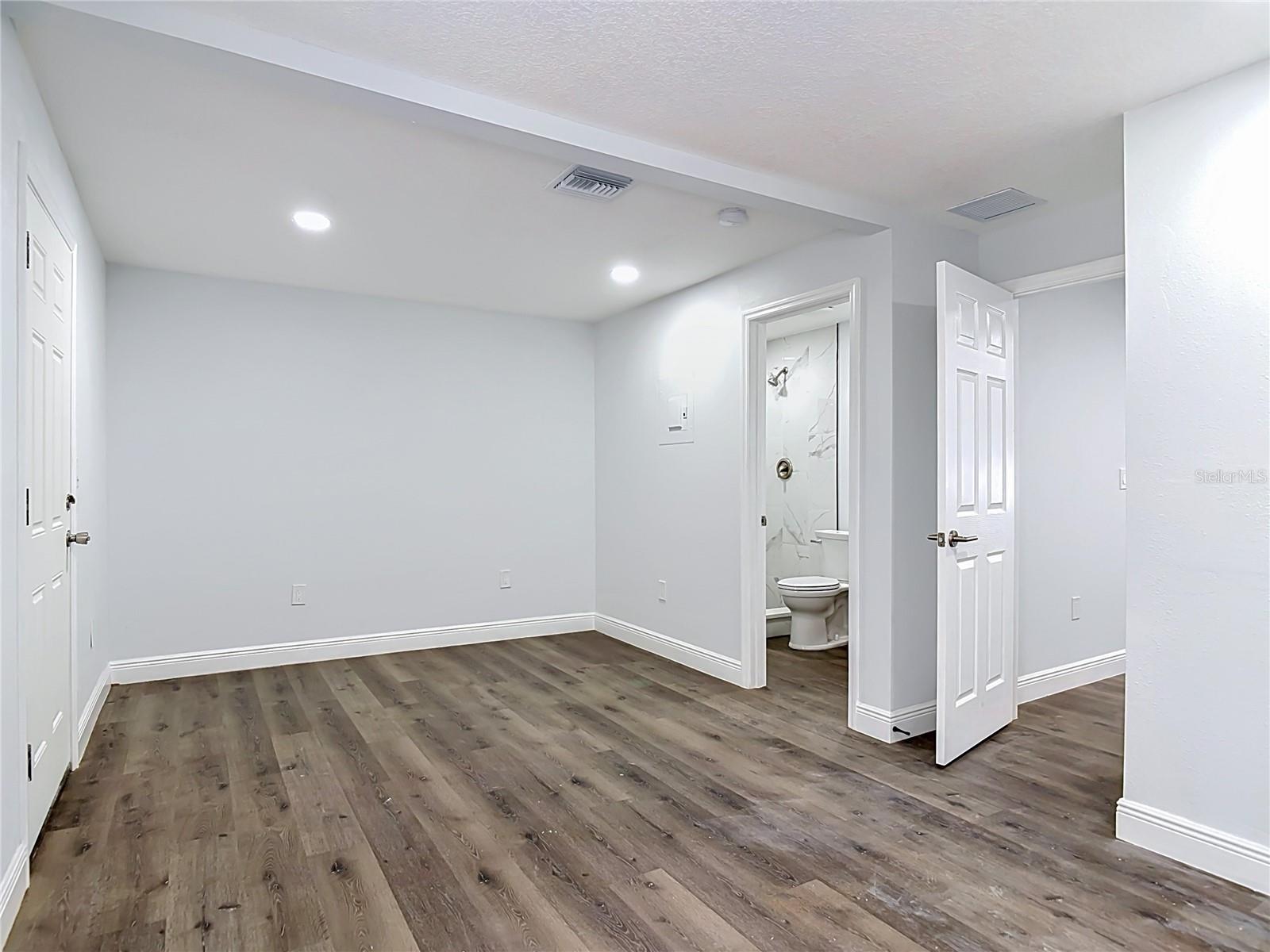 ORMOND LT N RIVER LT 11 - Residential