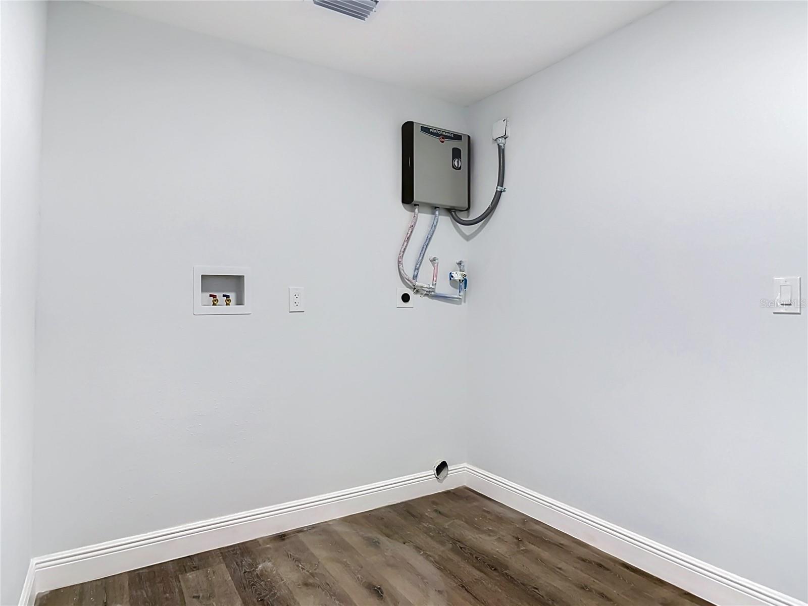 ORMOND LT N RIVER LT 11 - Residential