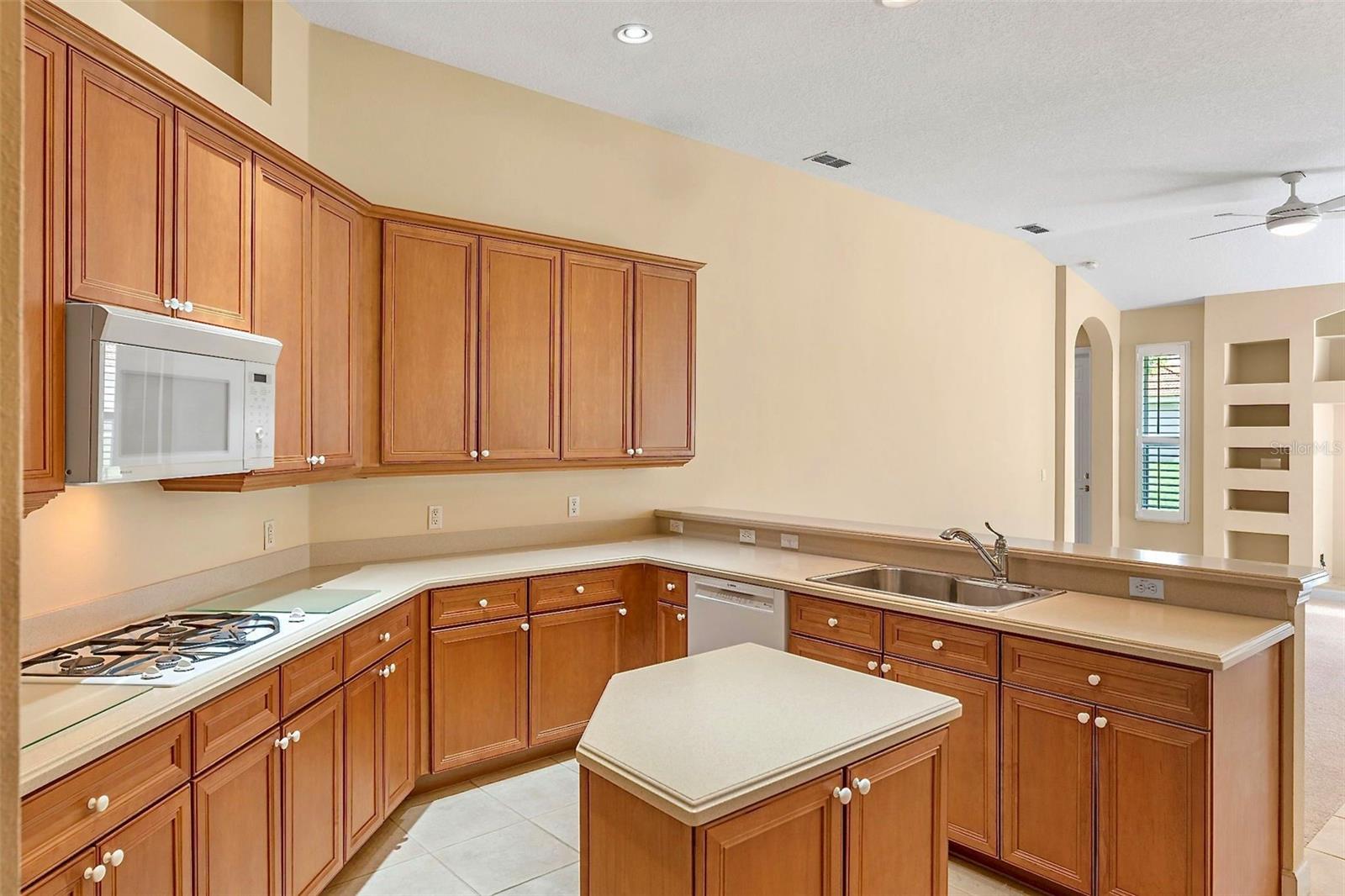 1220 GLENHEATHER DRIVE