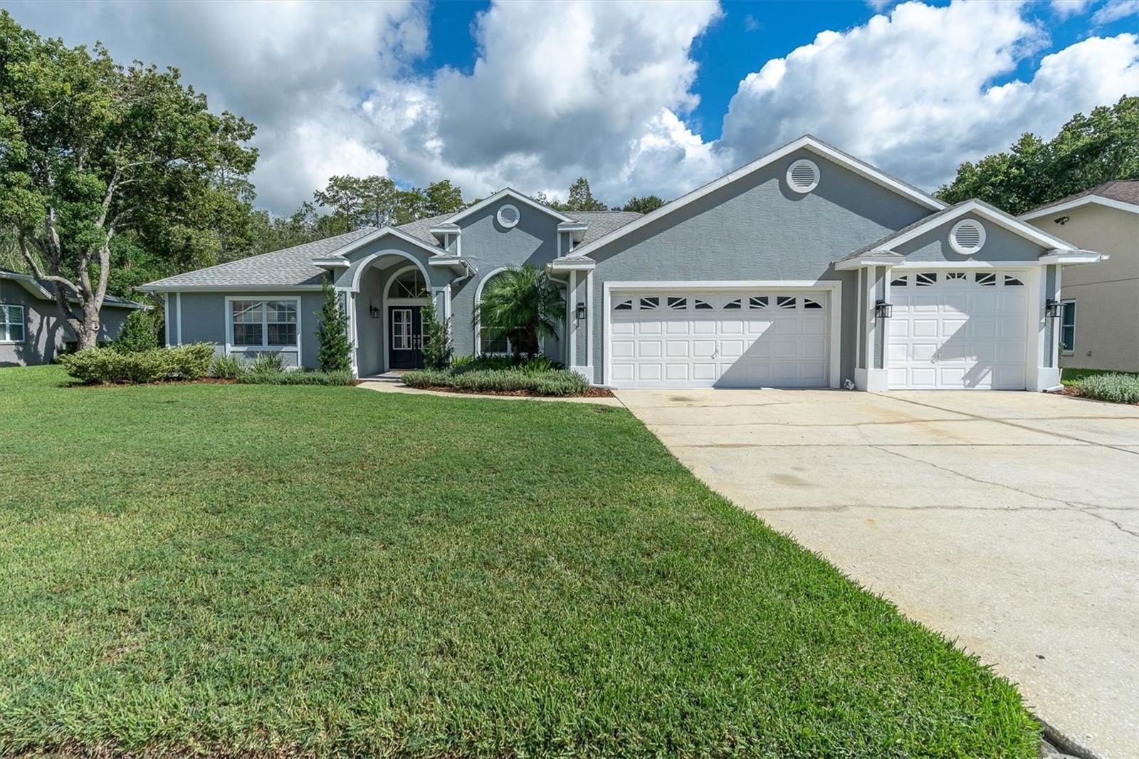 TRINITY OAKS - Residential