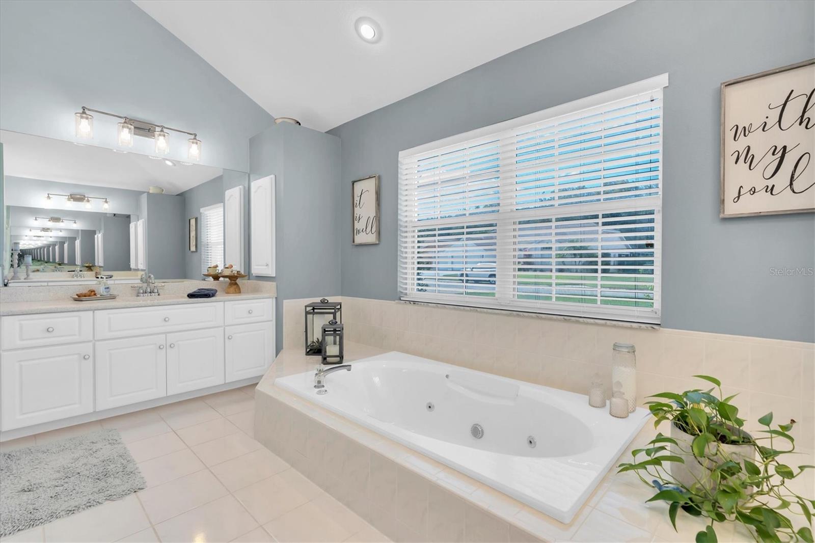 TRINITY OAKS - Residential