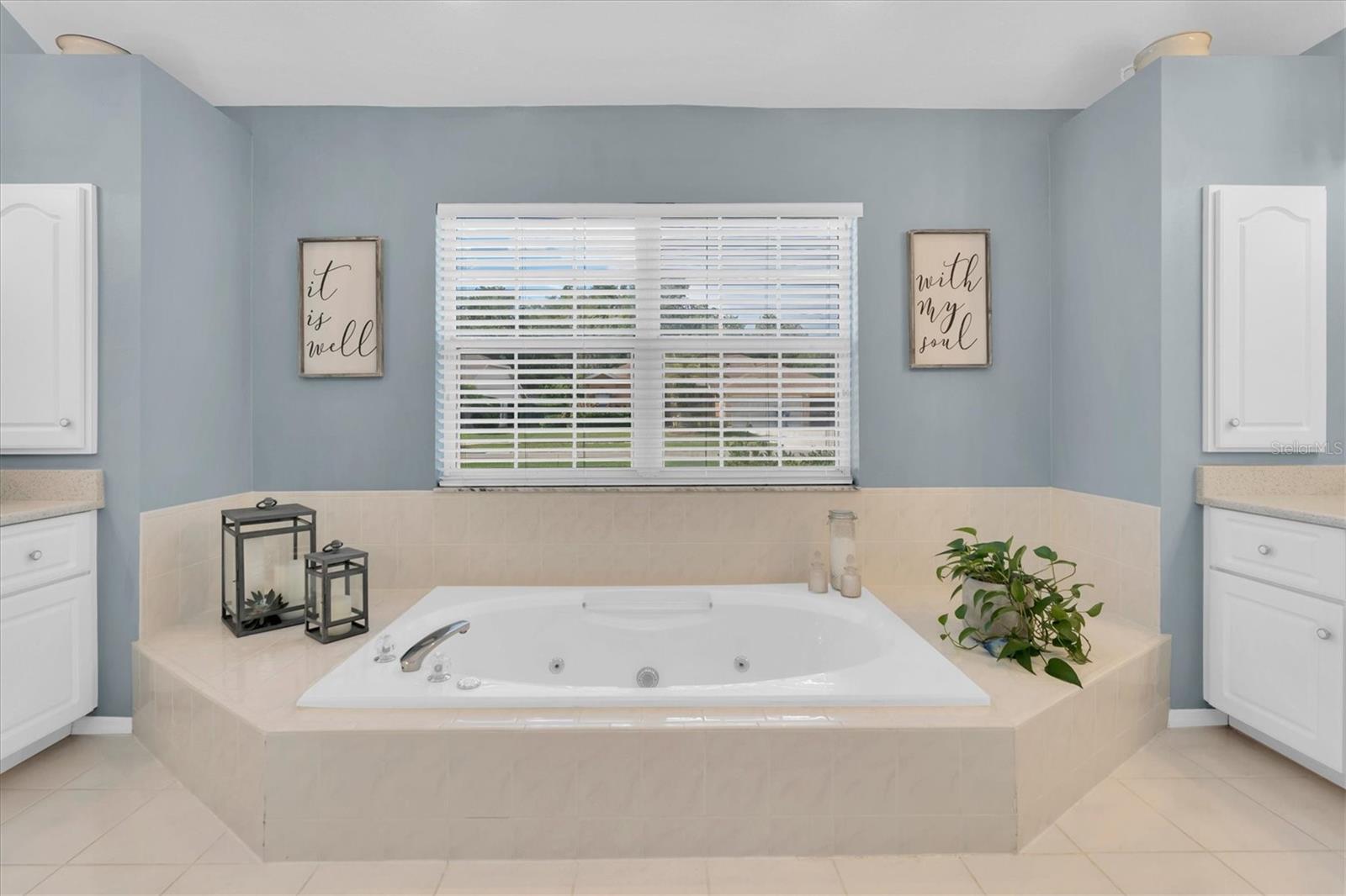 TRINITY OAKS - Residential