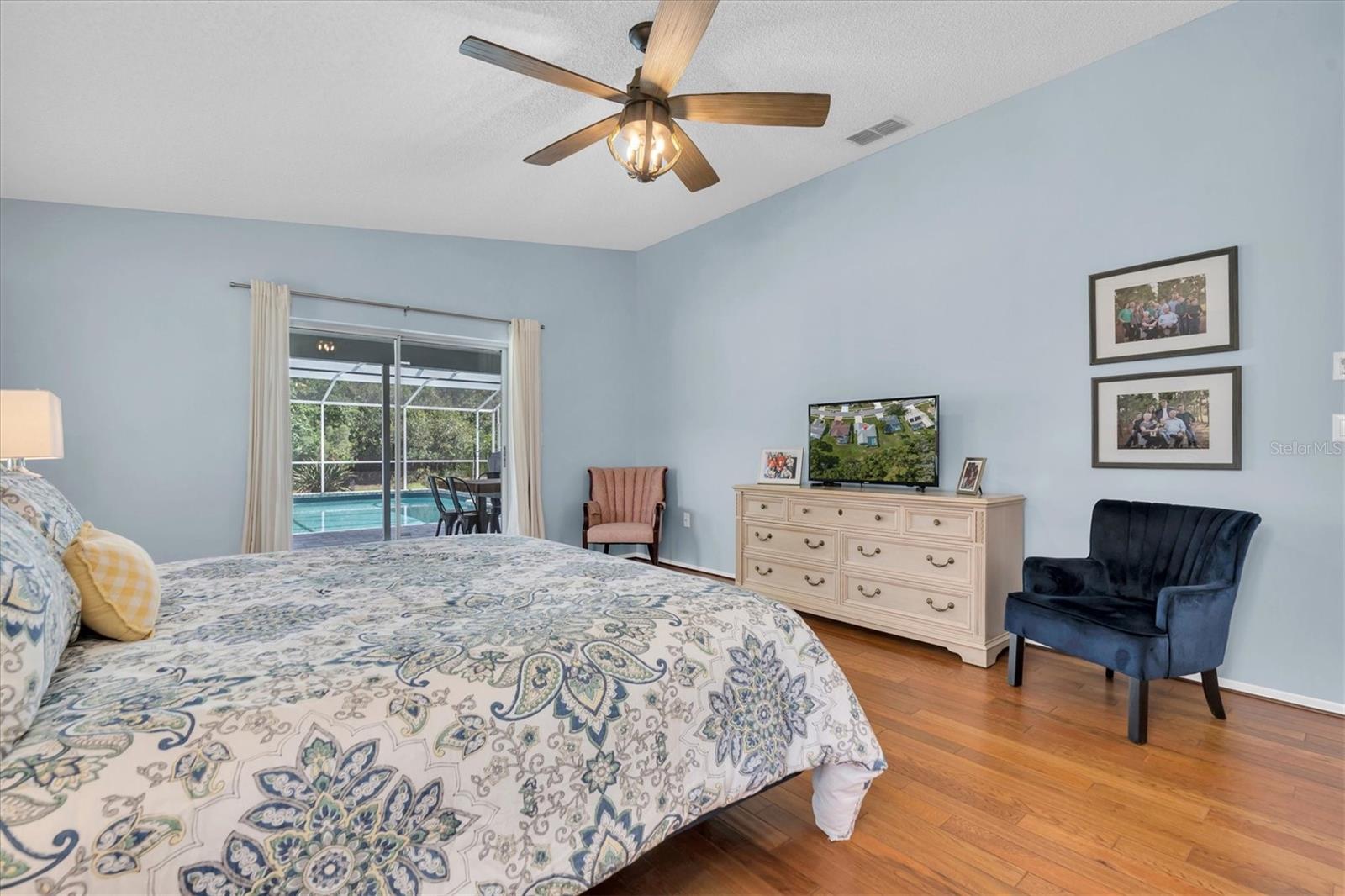 TRINITY OAKS - Residential