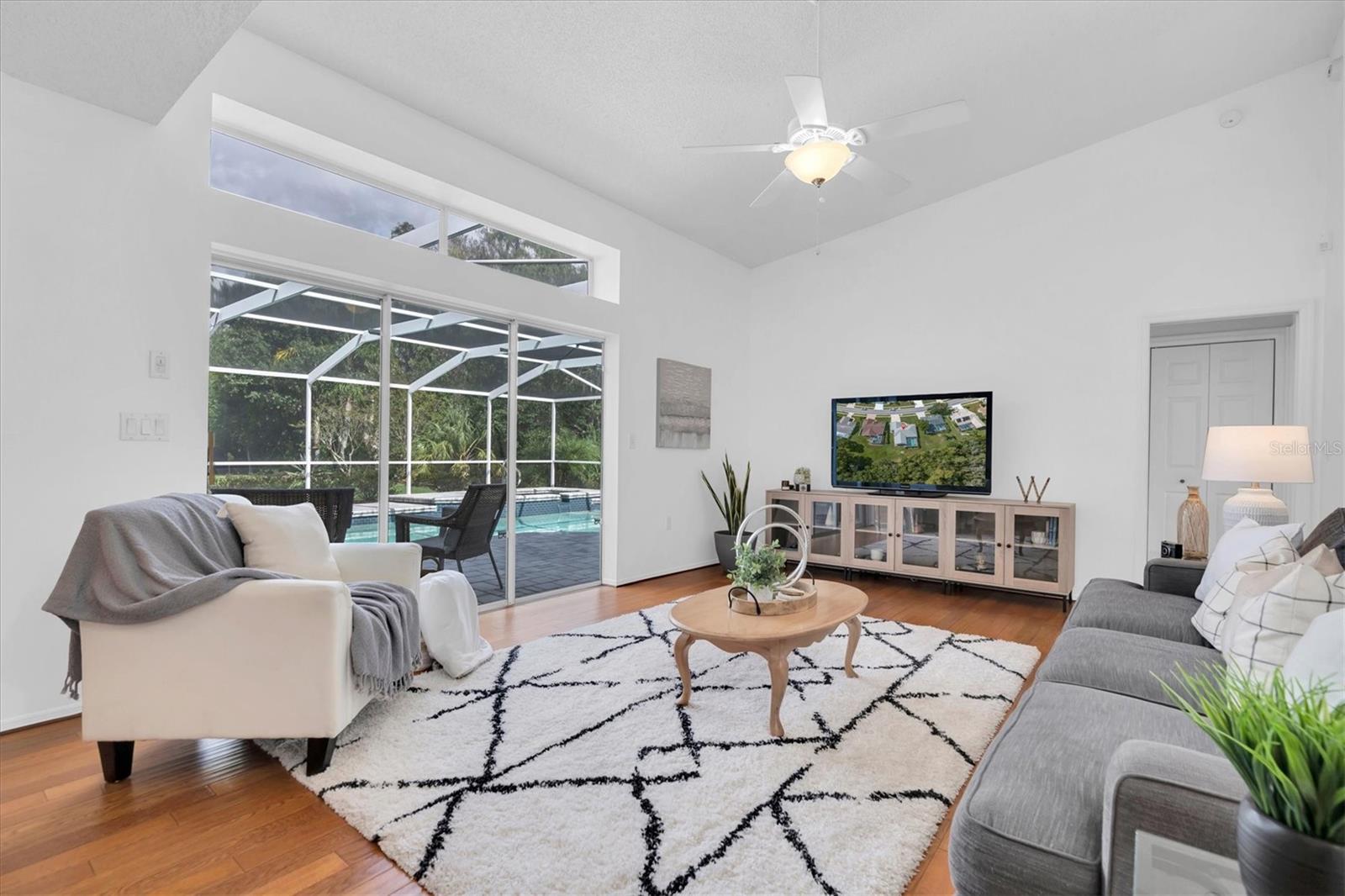 TRINITY OAKS - Residential