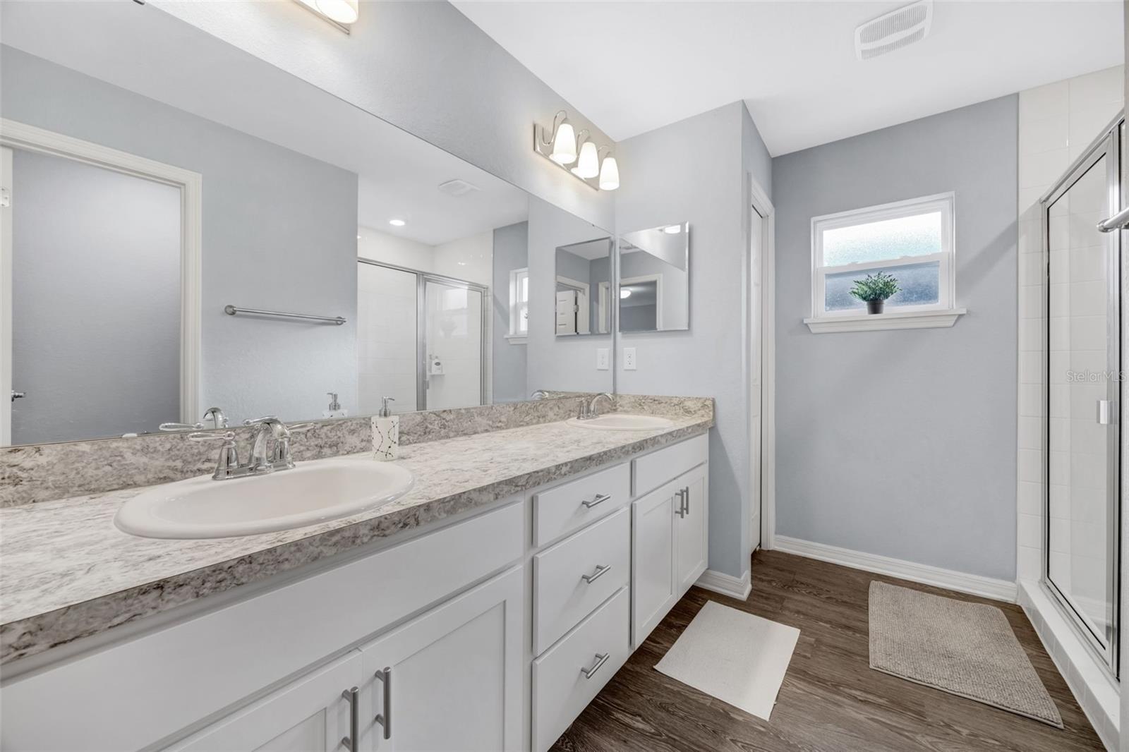 RIDGEWOOD - Residential