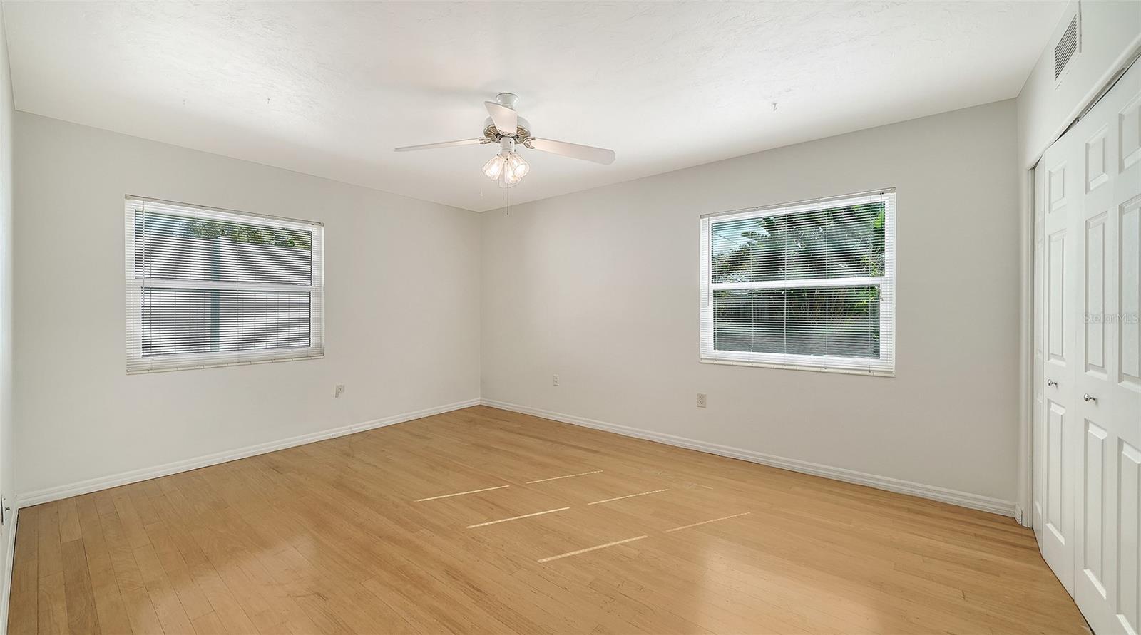 SOUTH GATE - Residential