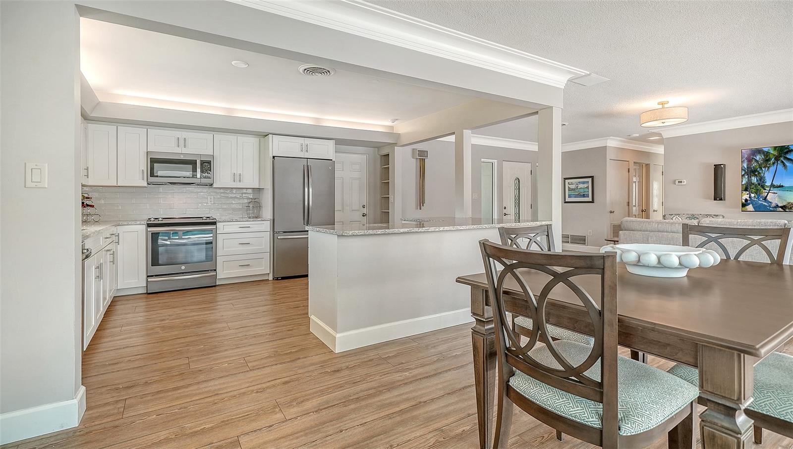 SOUTH GATE - Residential