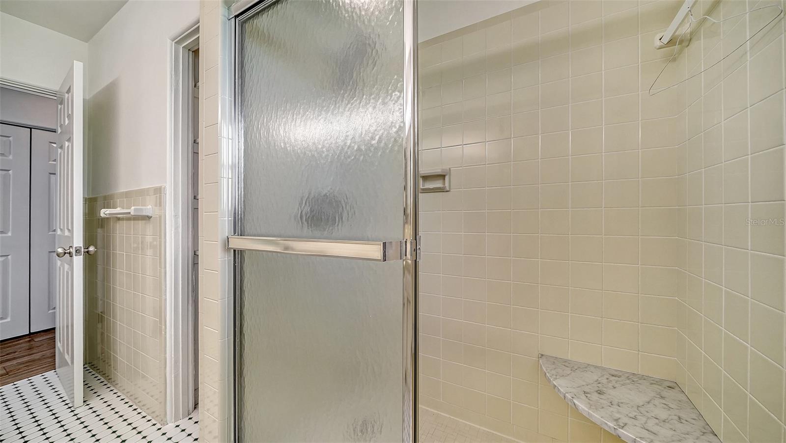 SOUTH GATE - Residential