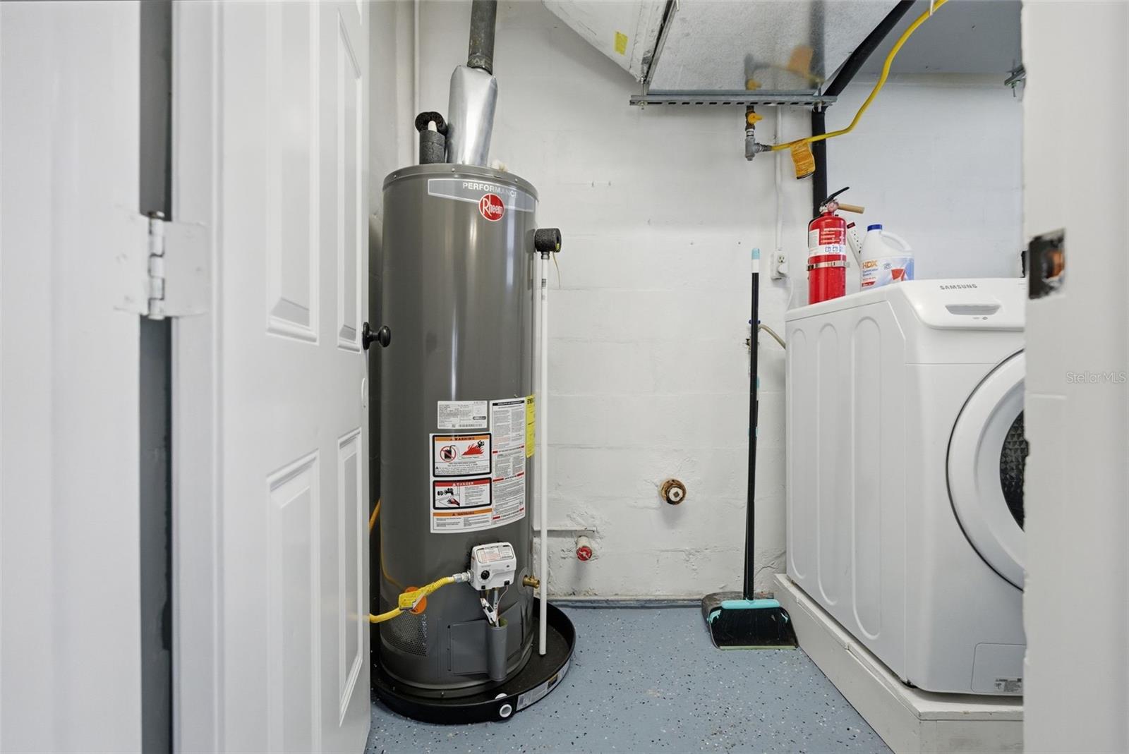 KELLY JOHN A SCARBROUGH SUB - Residential