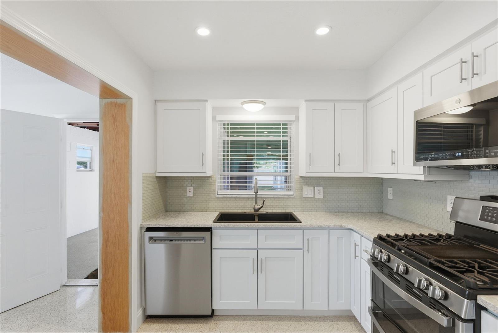 KELLY JOHN A SCARBROUGH SUB - Residential