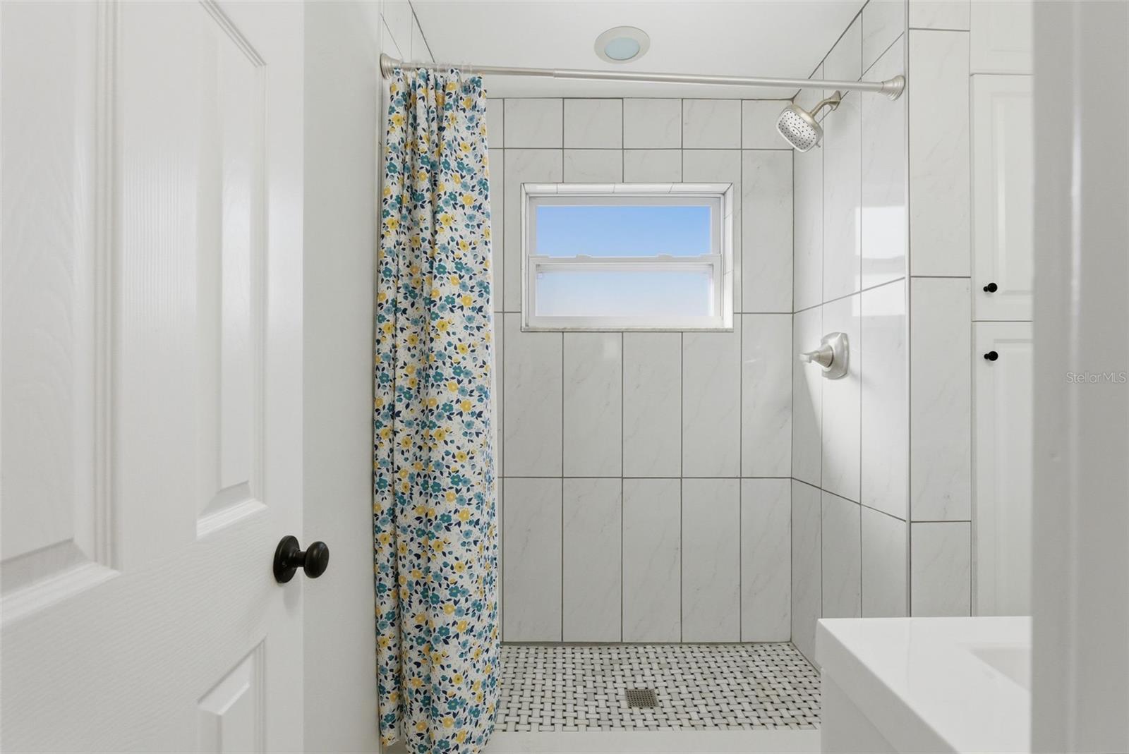 KELLY JOHN A SCARBROUGH SUB - Residential