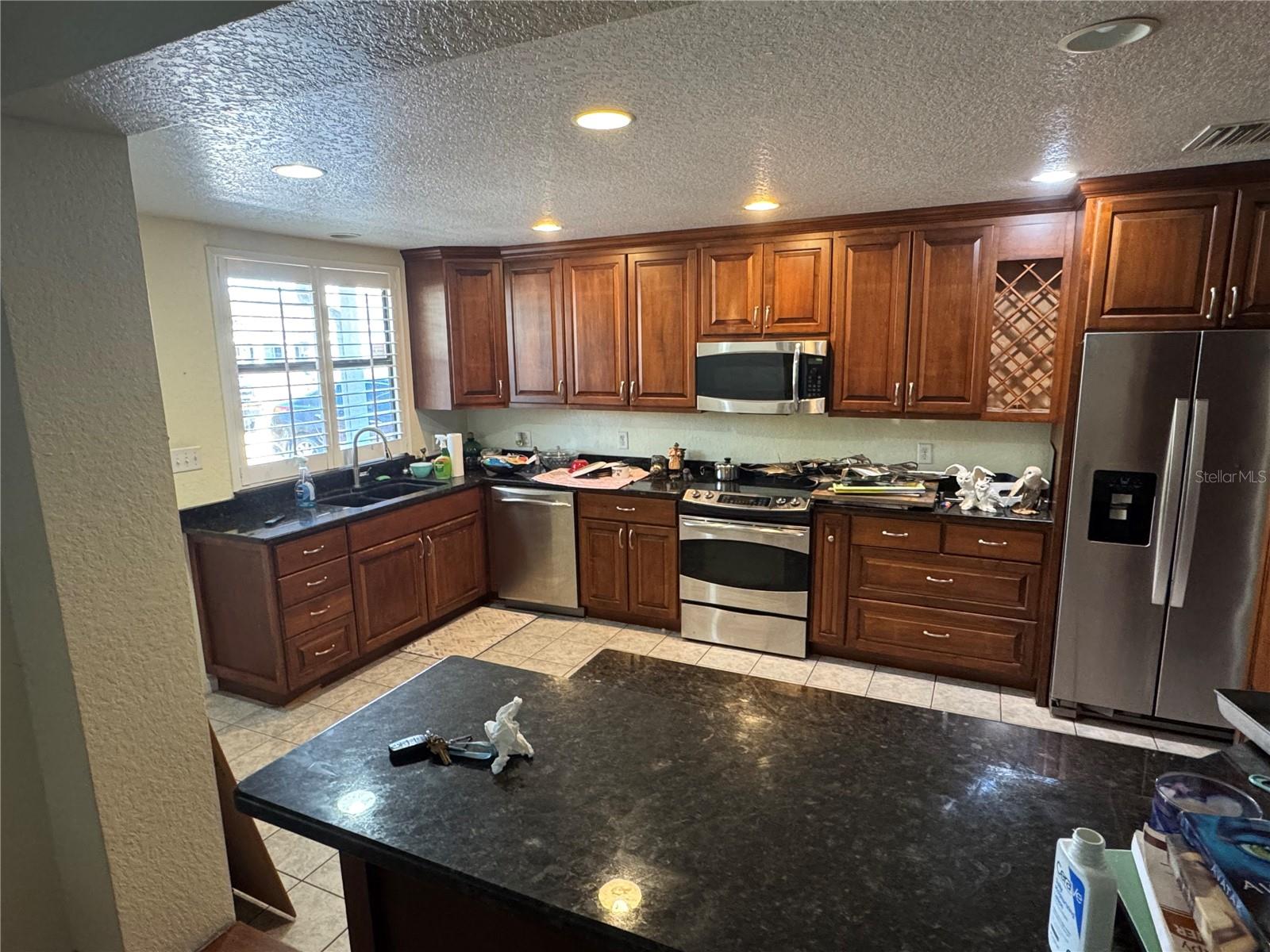 ARMENIA ACRES - Residential