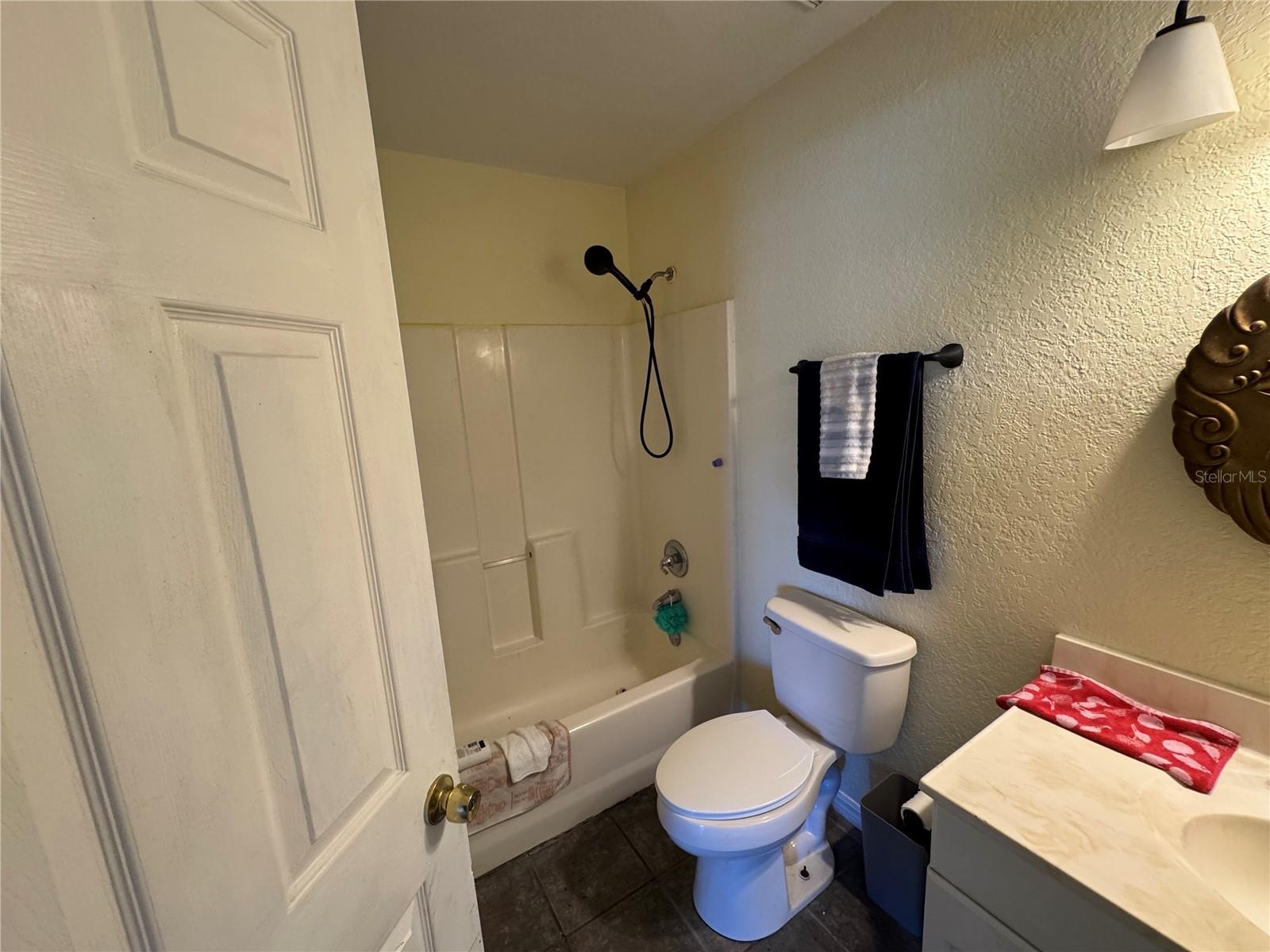 ARMENIA ACRES - Residential