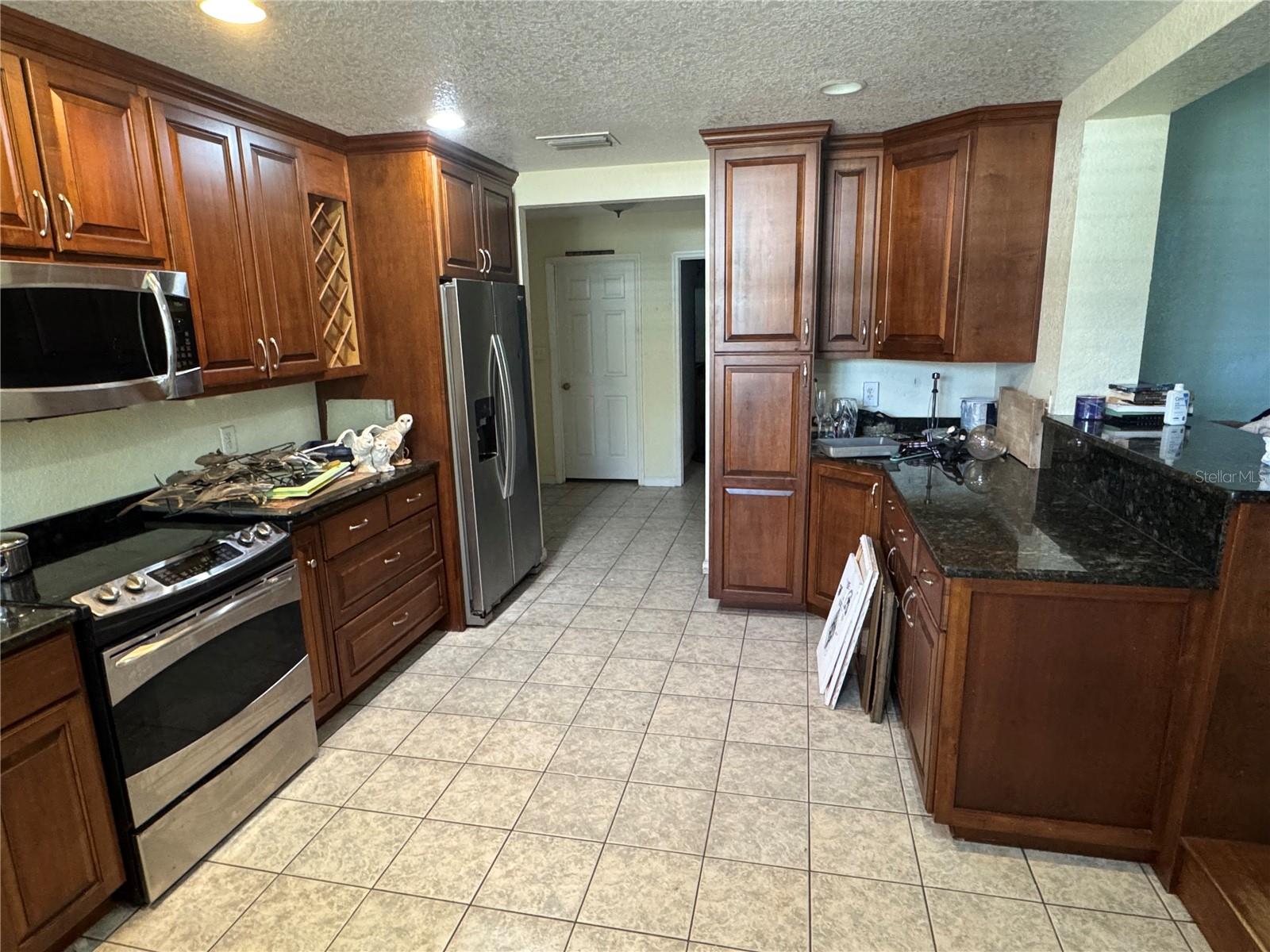 ARMENIA ACRES - Residential