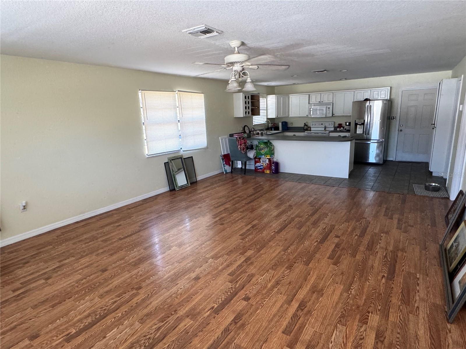 ARMENIA ACRES - Residential