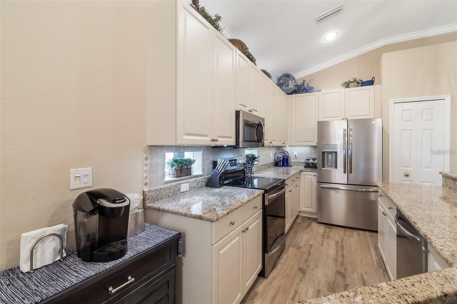 LAKESIDE PLANTATION REP 01 - Residential Lease