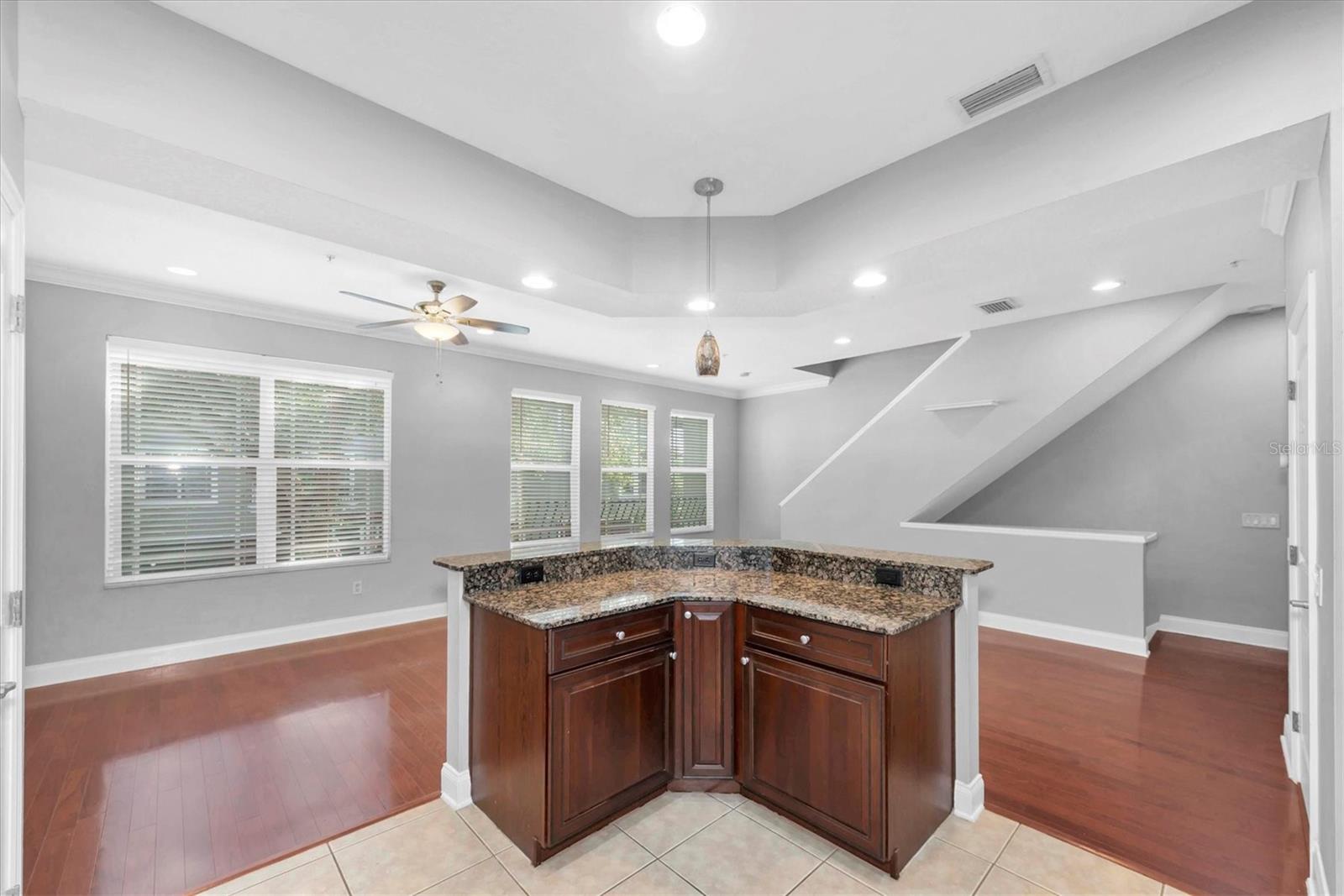 CLEVELAND STREET VILLAS - Residential