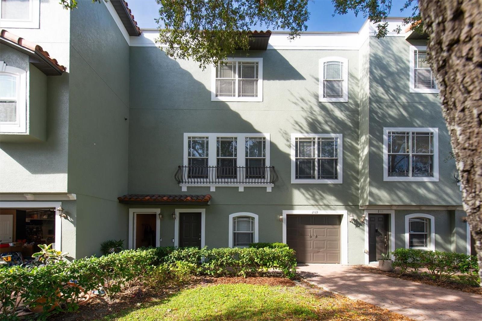 CLEVELAND STREET VILLAS - Residential