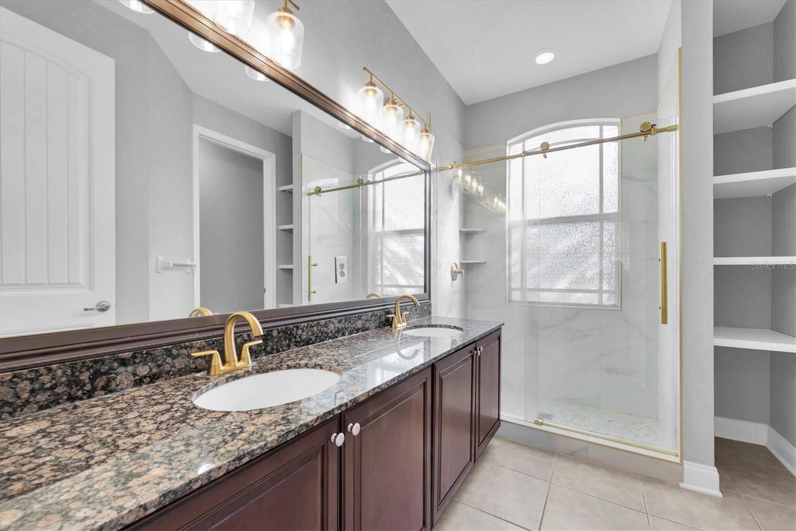 CLEVELAND STREET VILLAS - Residential