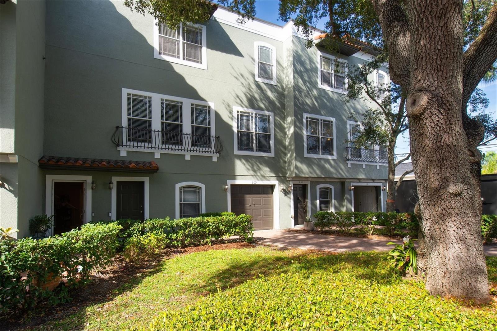 CLEVELAND STREET VILLAS - Residential