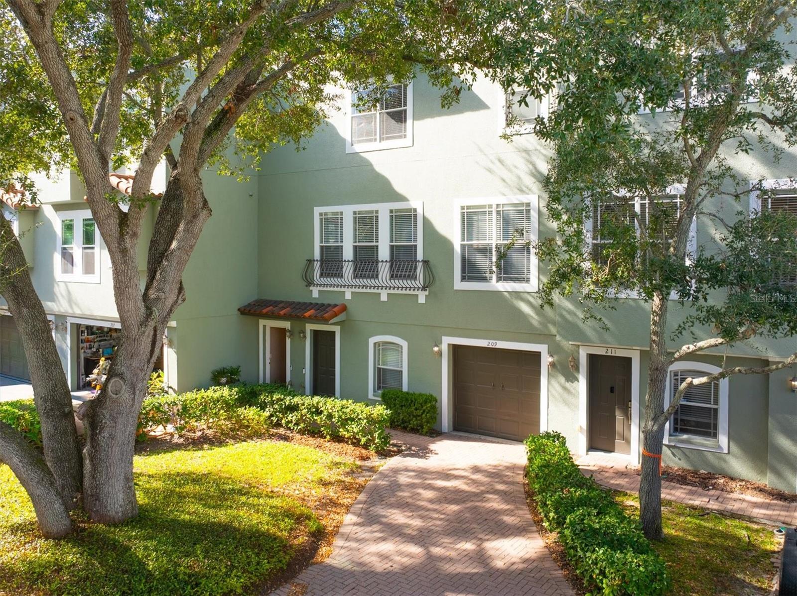 CLEVELAND STREET VILLAS - Residential