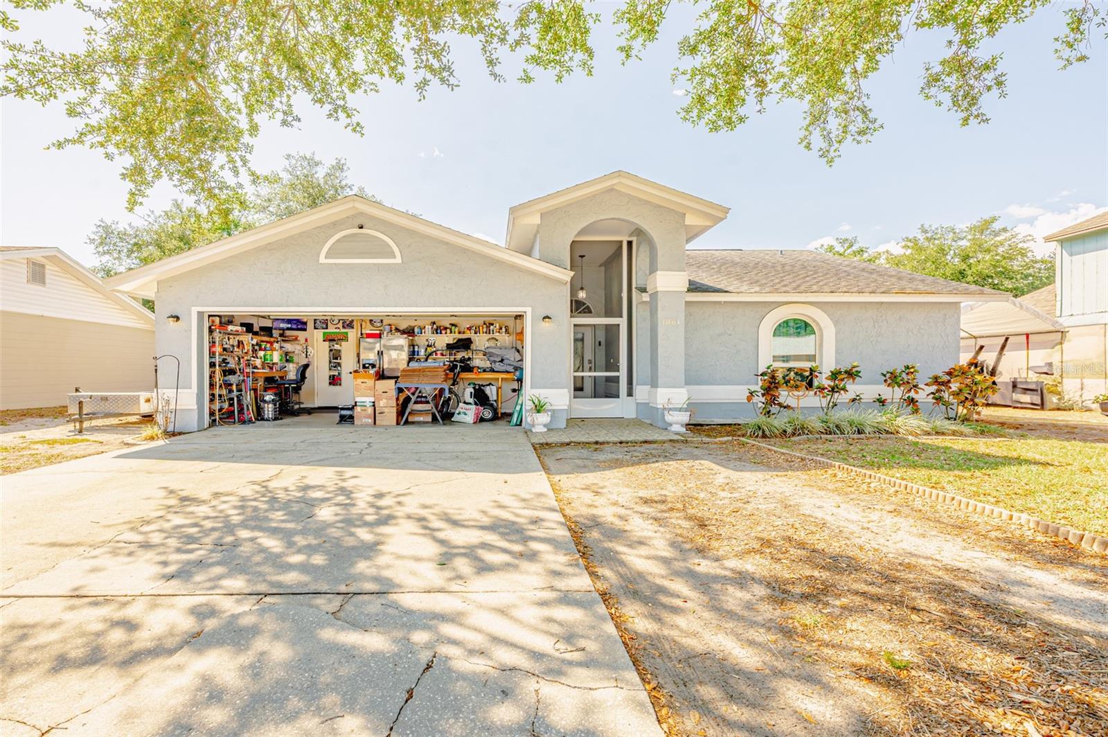 1061 LOWRY AVENUE