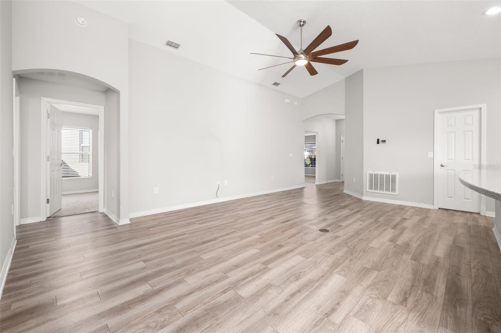 HIGHLAND MDWS 4B - Residential