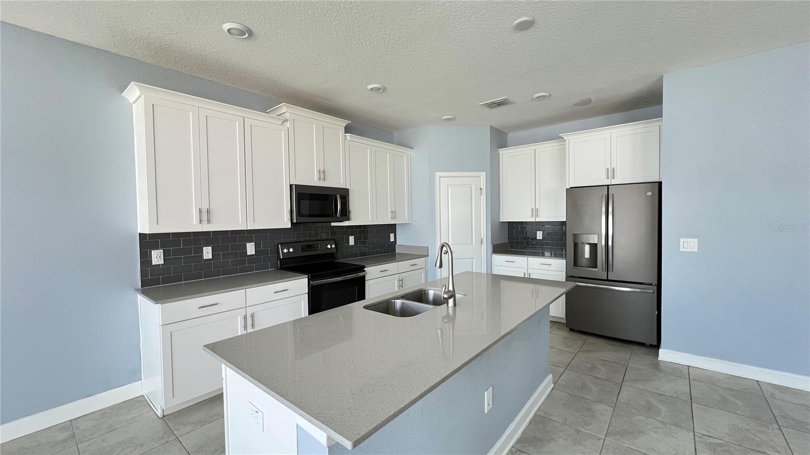 STOREY LAKE TR K - Residential