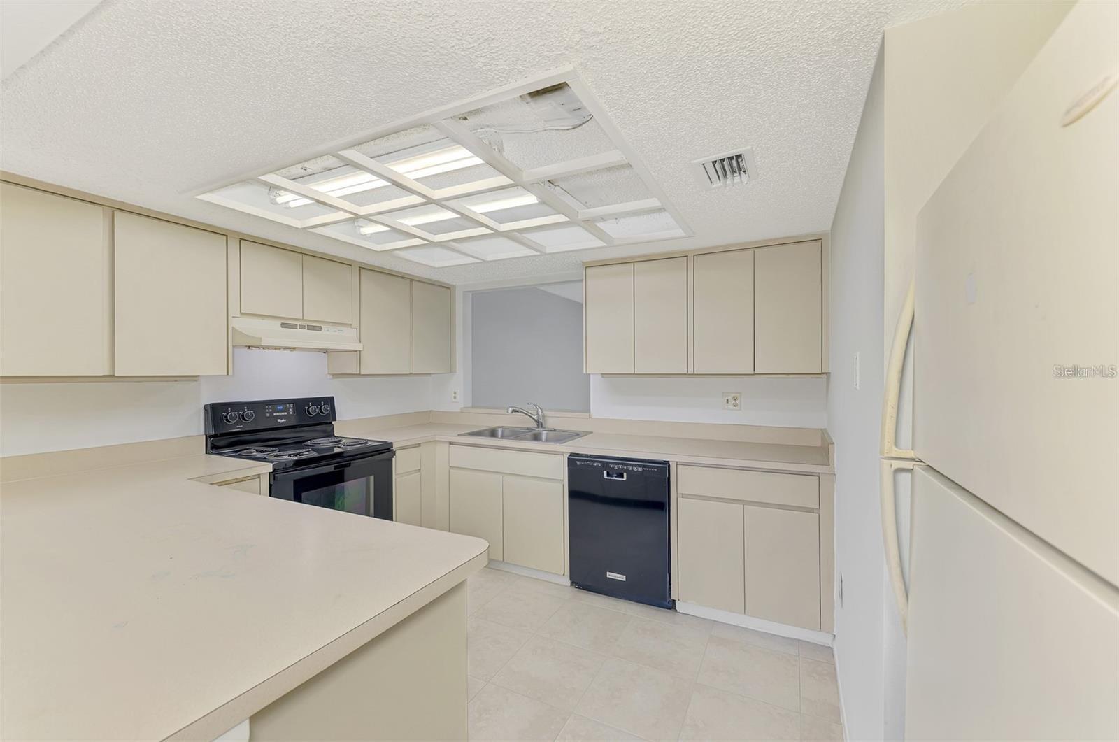 SUNRIDGE - Residential Lease