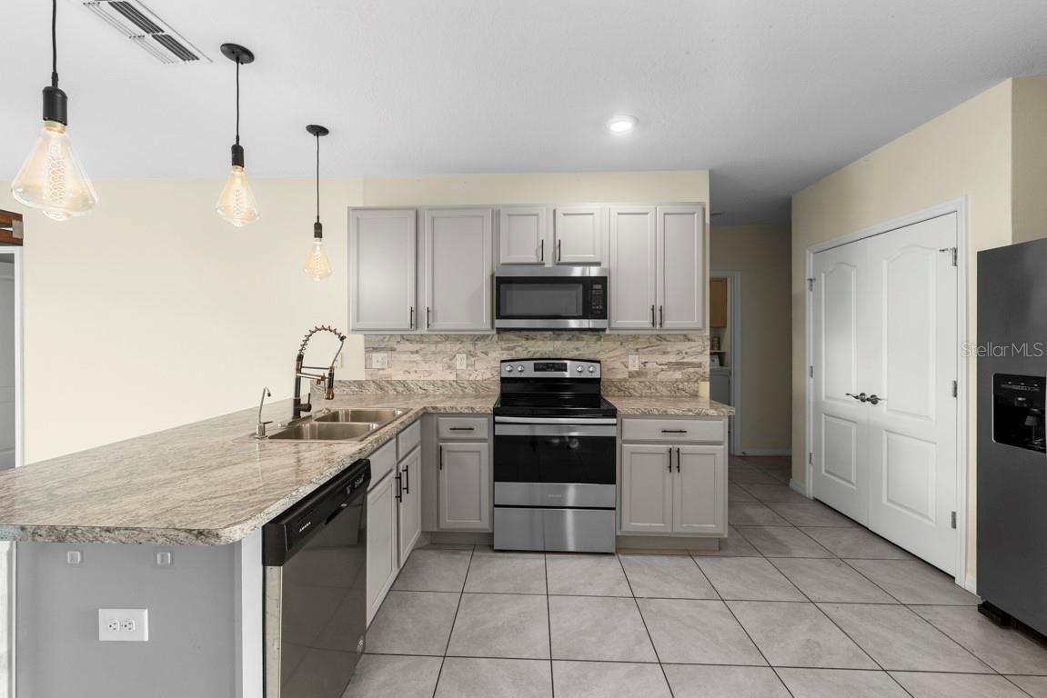 LUCERNE PARK RESERVE - Residential