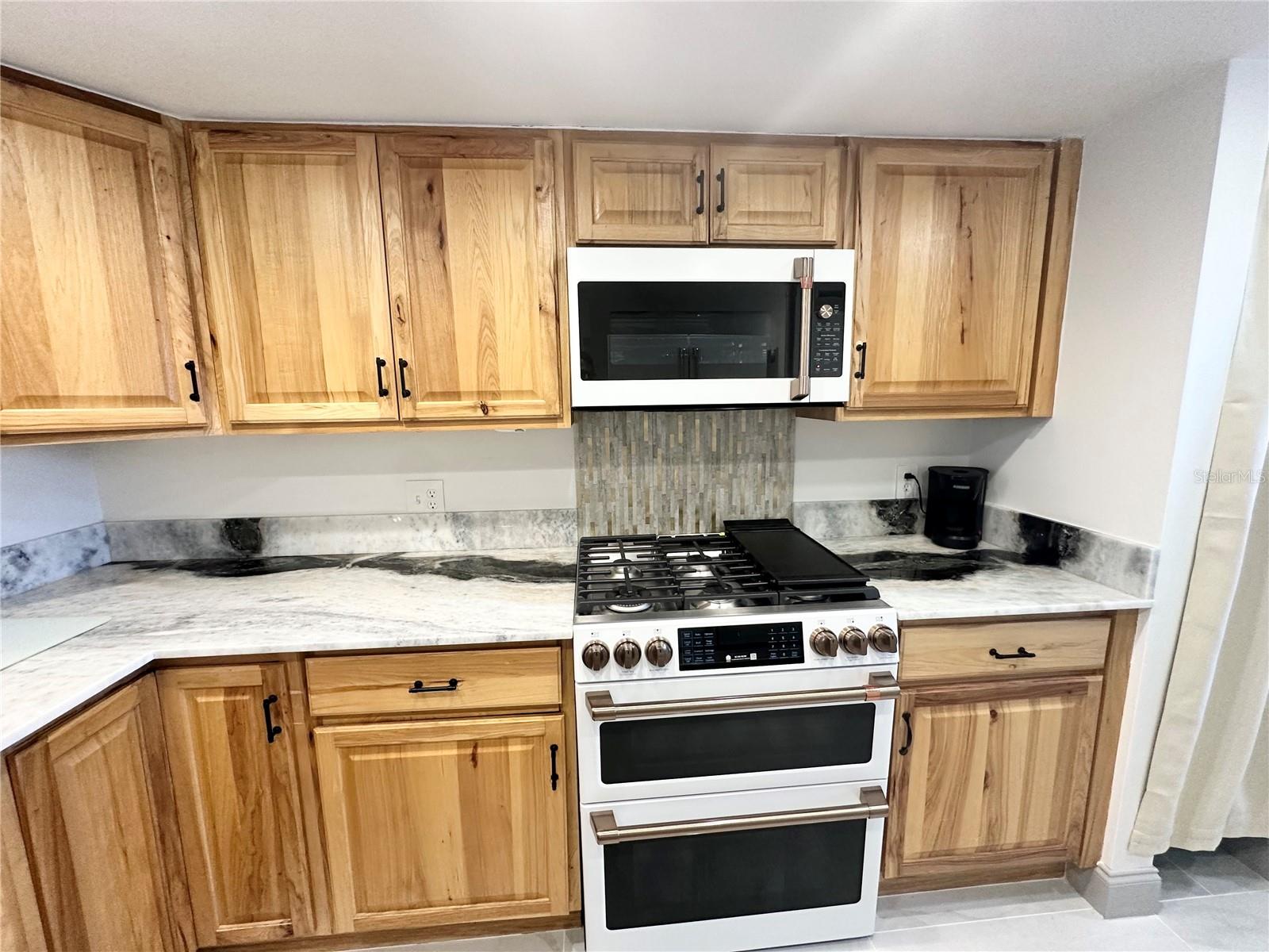 ISLAND VIEW SOUTH CONDO - Residential Lease