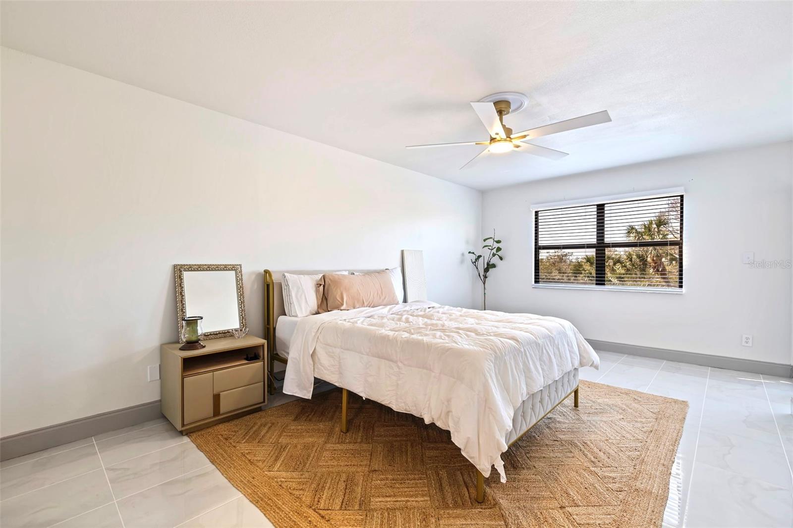 ISLAND VIEW SOUTH CONDO - Residential Lease