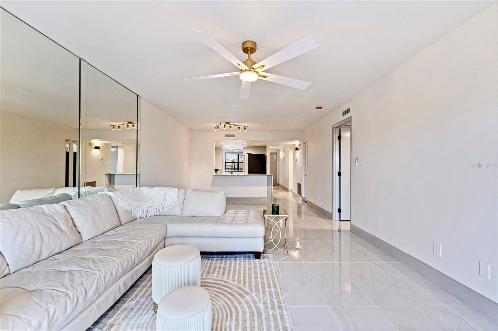 ISLAND VIEW SOUTH CONDO - Residential Lease