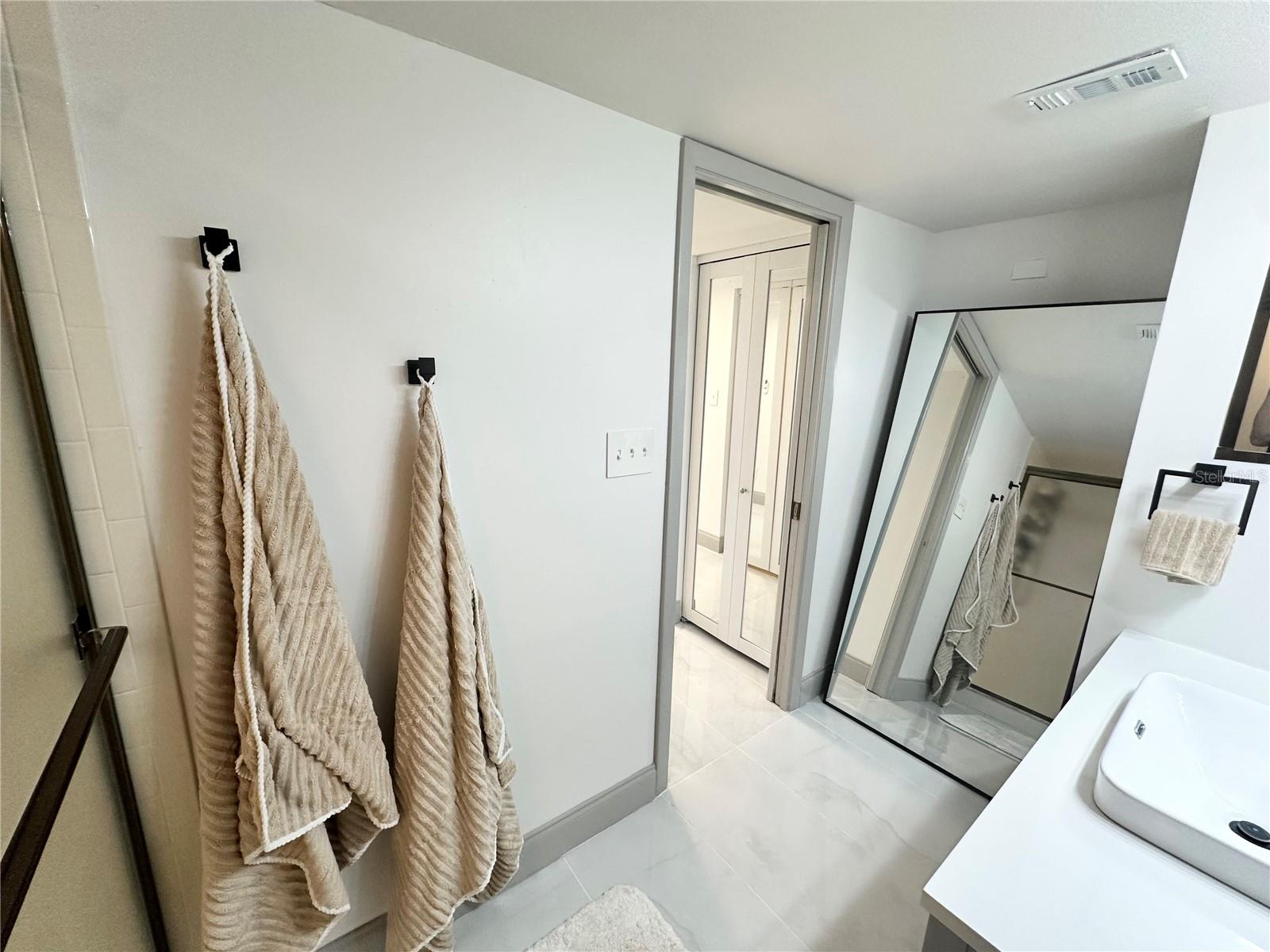 ISLAND VIEW SOUTH CONDO - Residential Lease