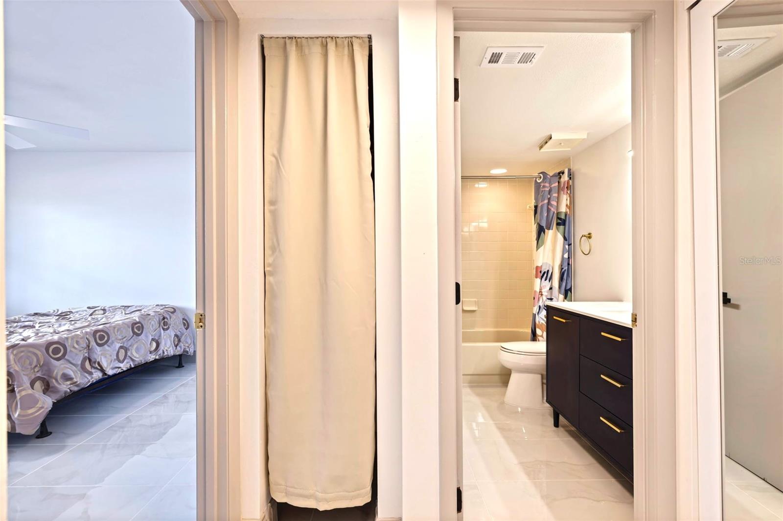 ISLAND VIEW SOUTH CONDO - Residential Lease