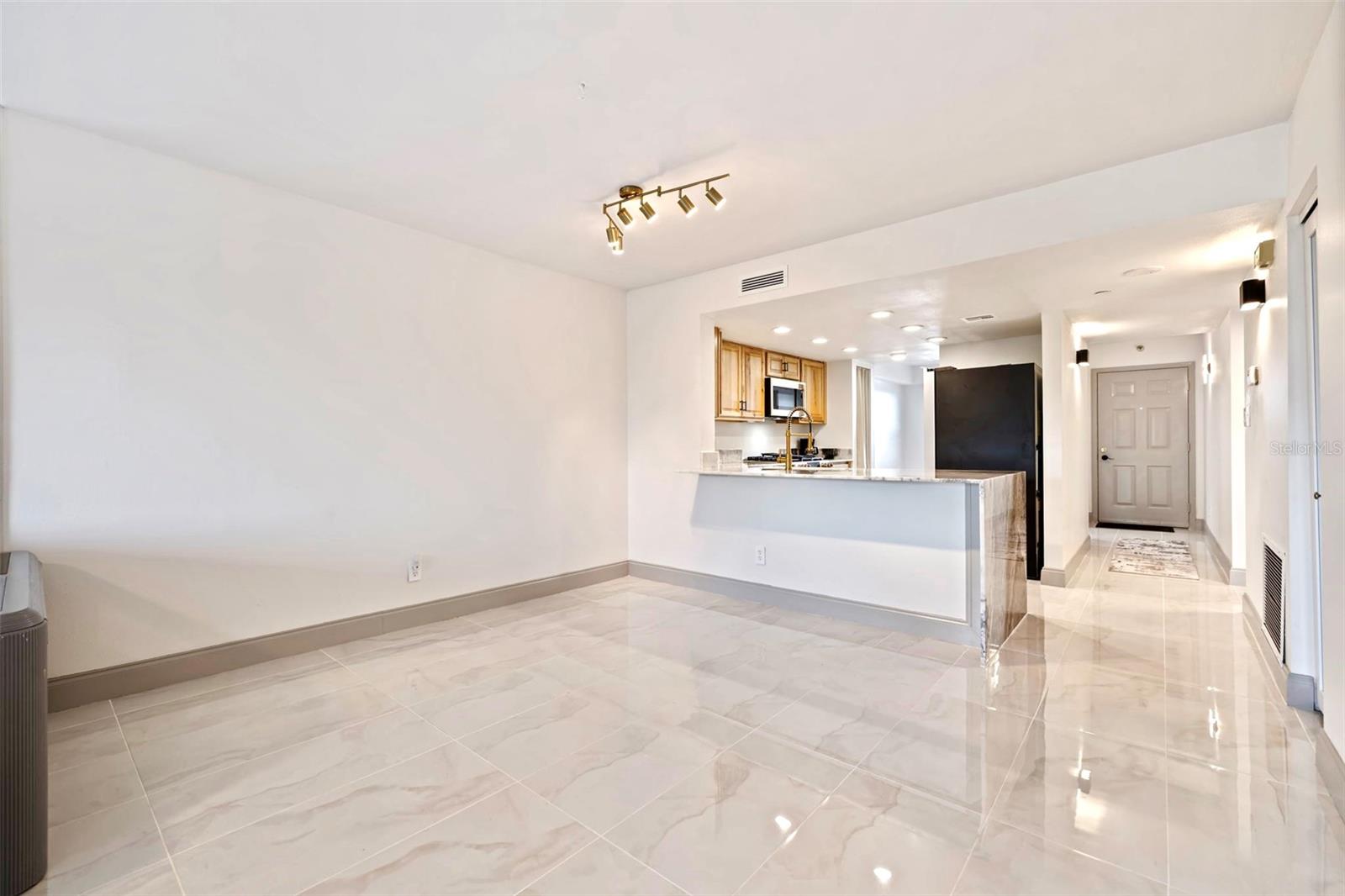 ISLAND VIEW SOUTH CONDO - Residential Lease