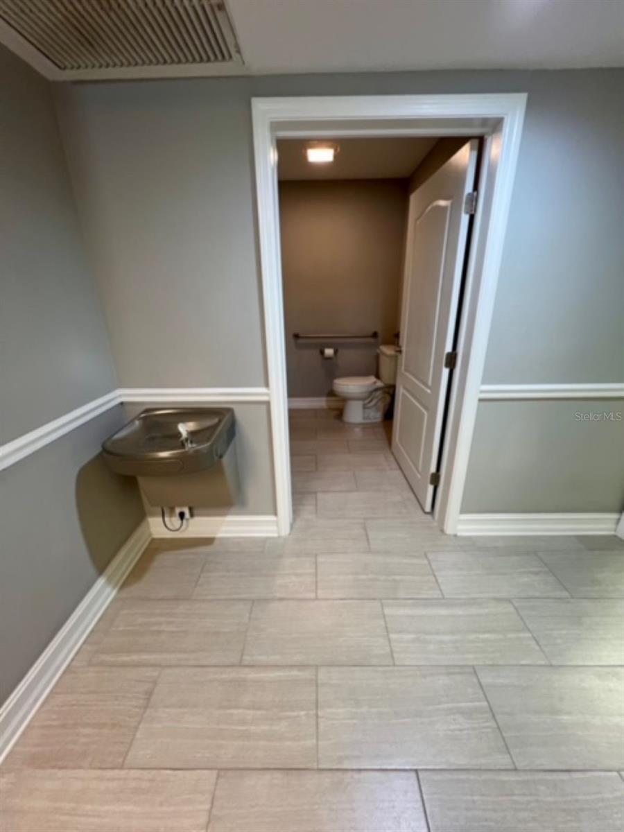 KINGSWAY HEIGHTS SUB - Commercial Lease