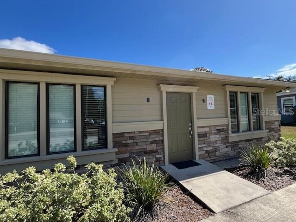 Photo of 203 Ridgewood Avenue, Brandon, FL 33510 (MLS # TB8449154)