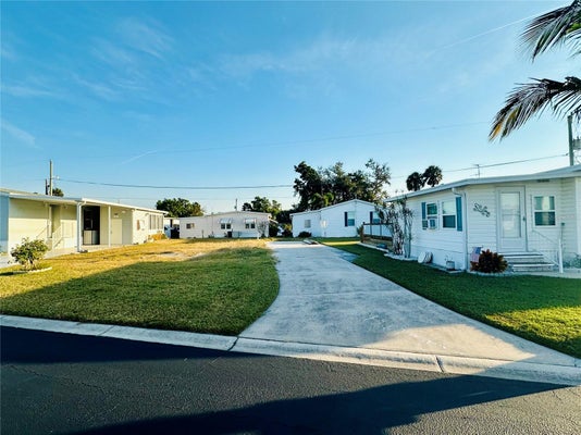 522 CENTRE ST, PALMETTO, FL 34221 - Image 02d1c4a2eef4d60cc647ebc005657c5e/240367201