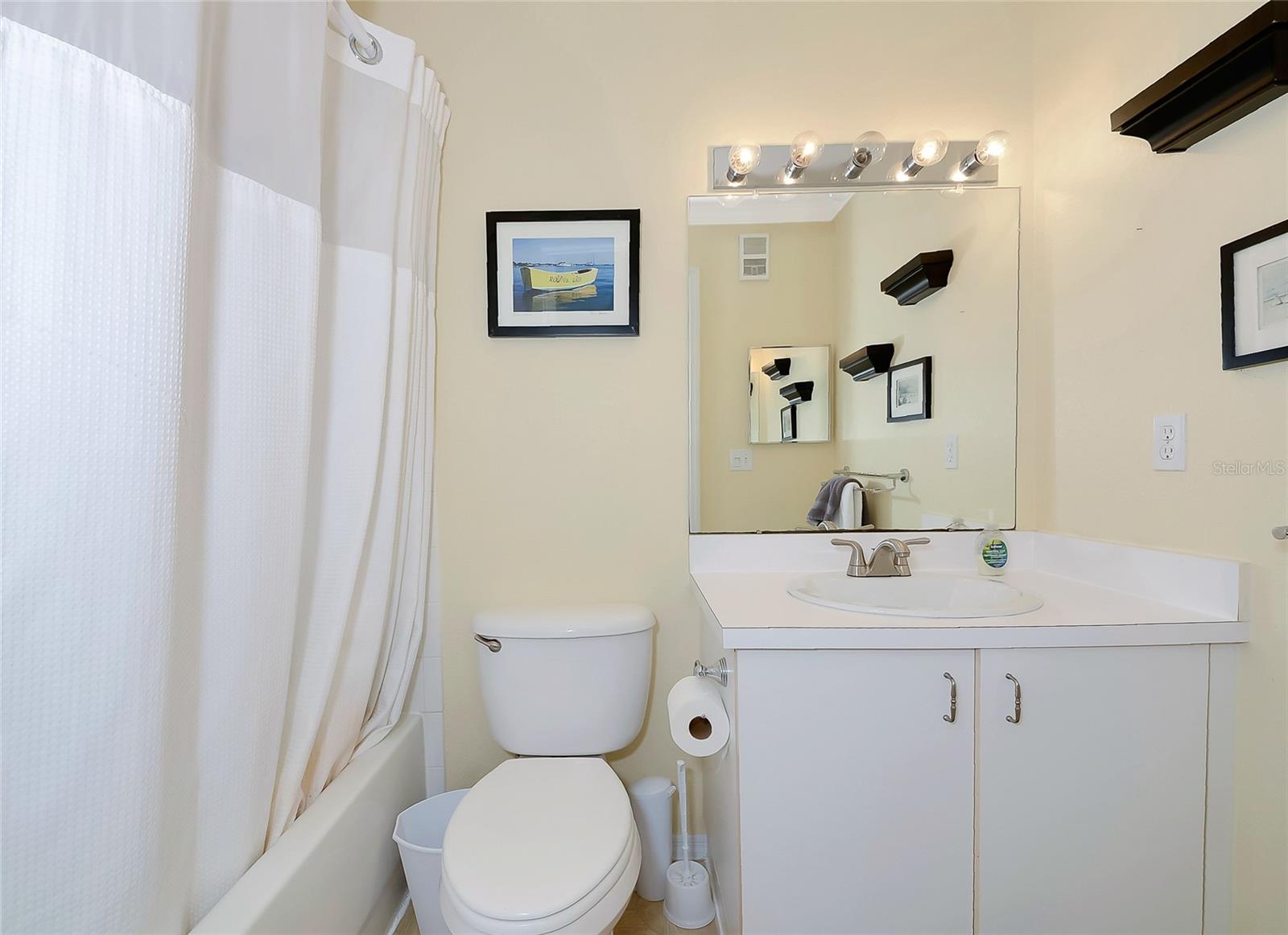 CENTRAL PARK SEC 2 PH 1 - Residential Lease