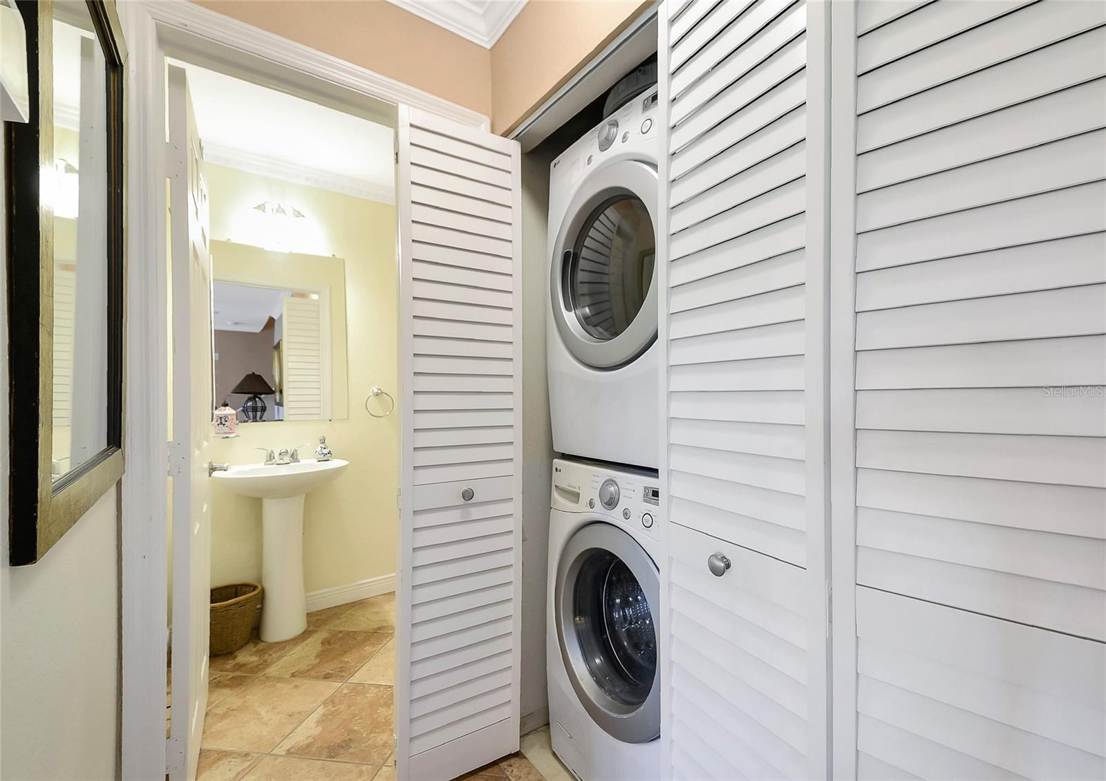 CENTRAL PARK SEC 2 PH 1 - Residential Lease