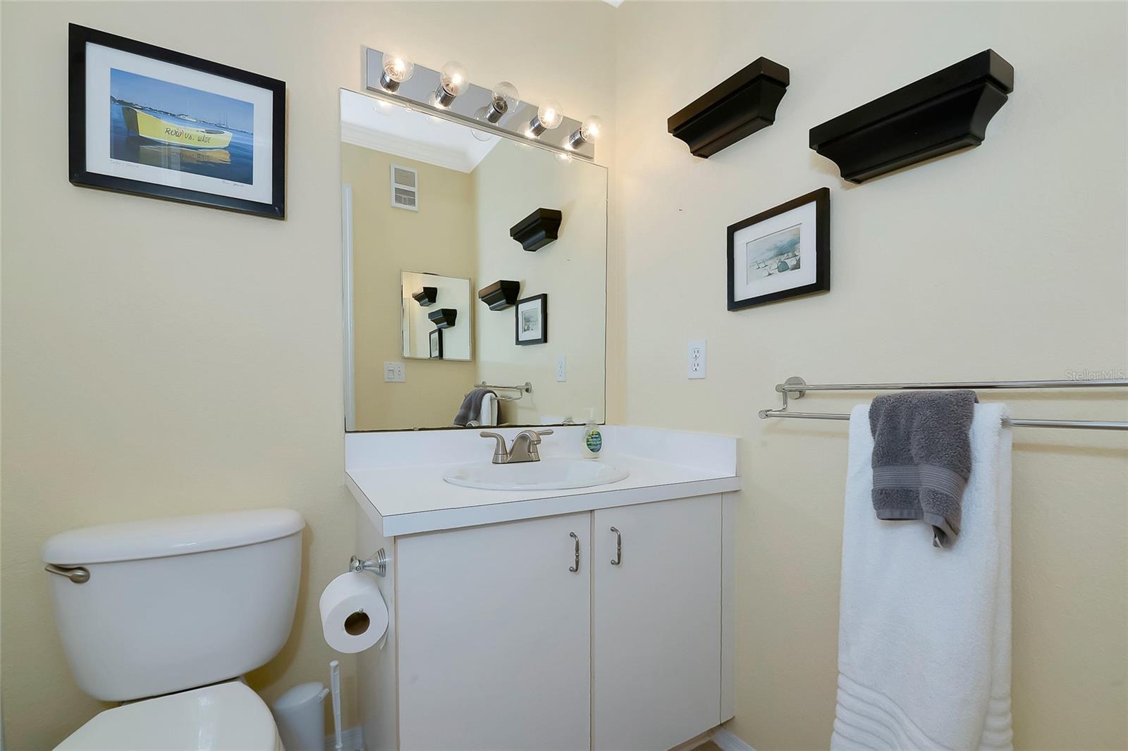 CENTRAL PARK SEC 2 PH 1 - Residential Lease