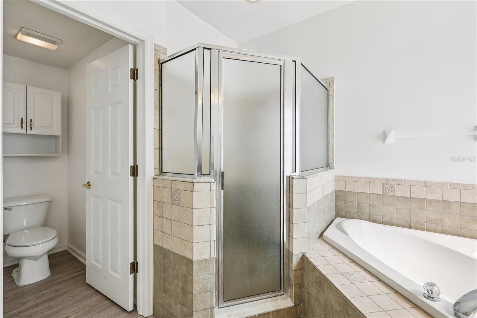 KEYSTONE PARK COLONY 11 - Residential