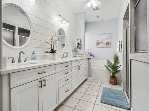 Tiny photo for 5366 Indian Ocean Loop, Tavares, FL 32778 (MLS # G5114126)