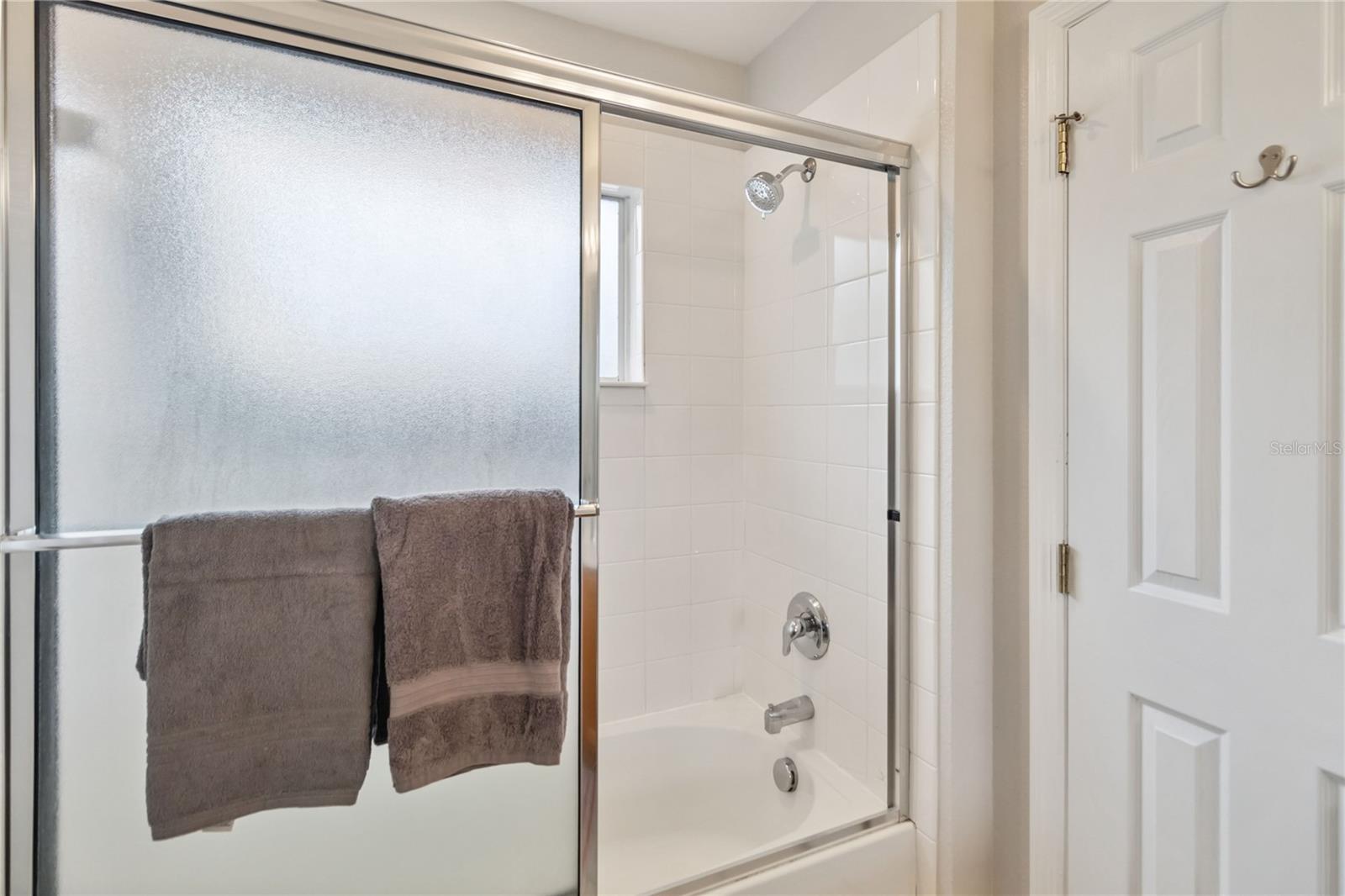 WATERSONG PH 01 - Residential