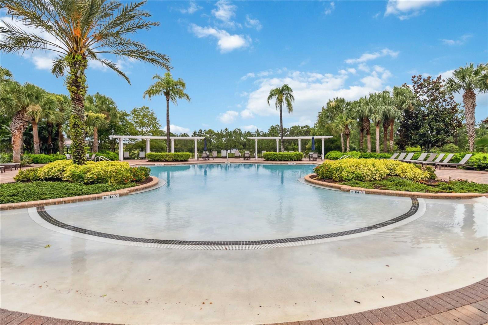 WATERSONG PH 01 - Residential