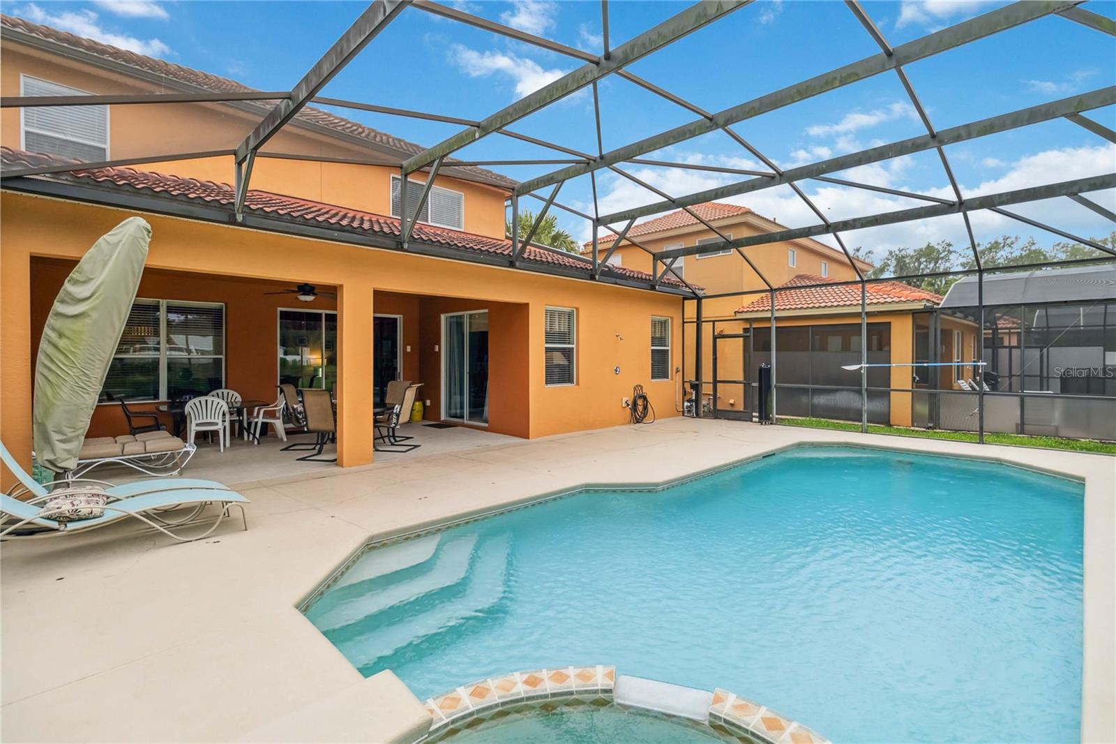 WATERSONG PH 01 - Residential